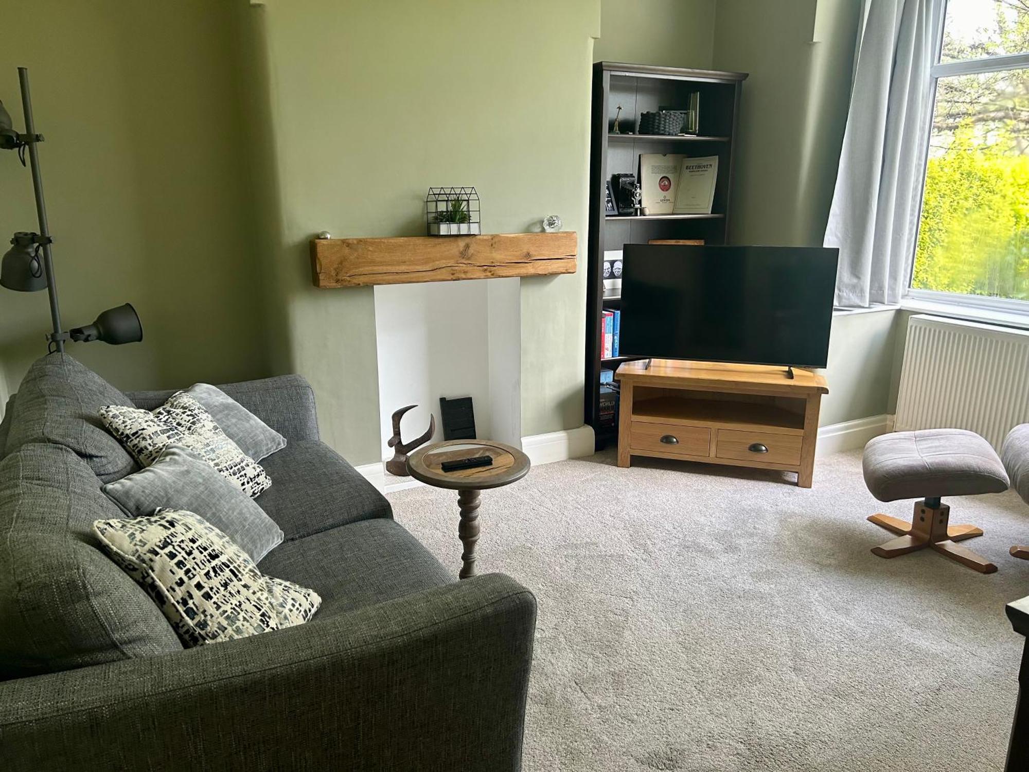 Lovely, Large Double Bedroom With Park View In Home Hazel Grove Eksteriør bilde